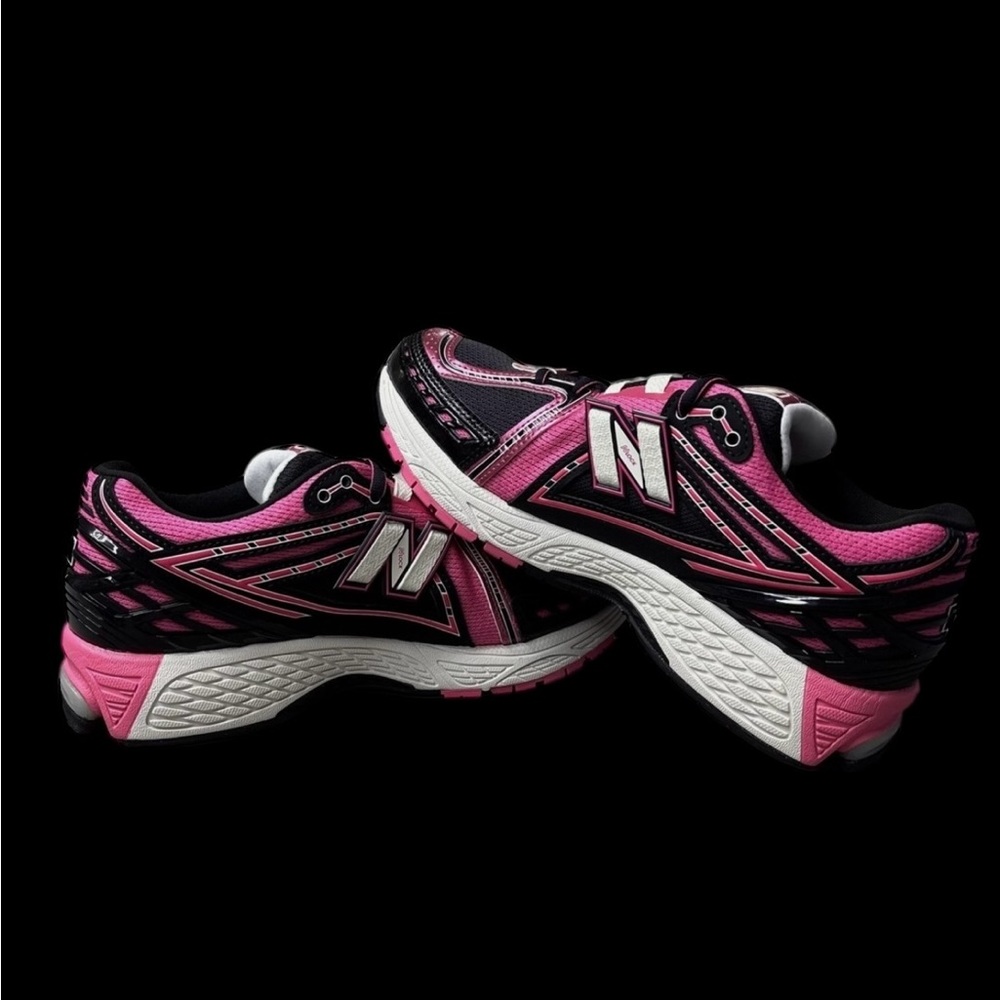NIB New Balance 1906R Shoes Womens Size 9 Pink Black Running Sneakers U1906RMD